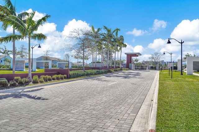 4471 Gramercy Drive, Oakland Park, FL 33309