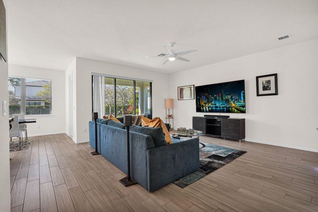 4471 Gramercy Drive, Oakland Park, FL 33309