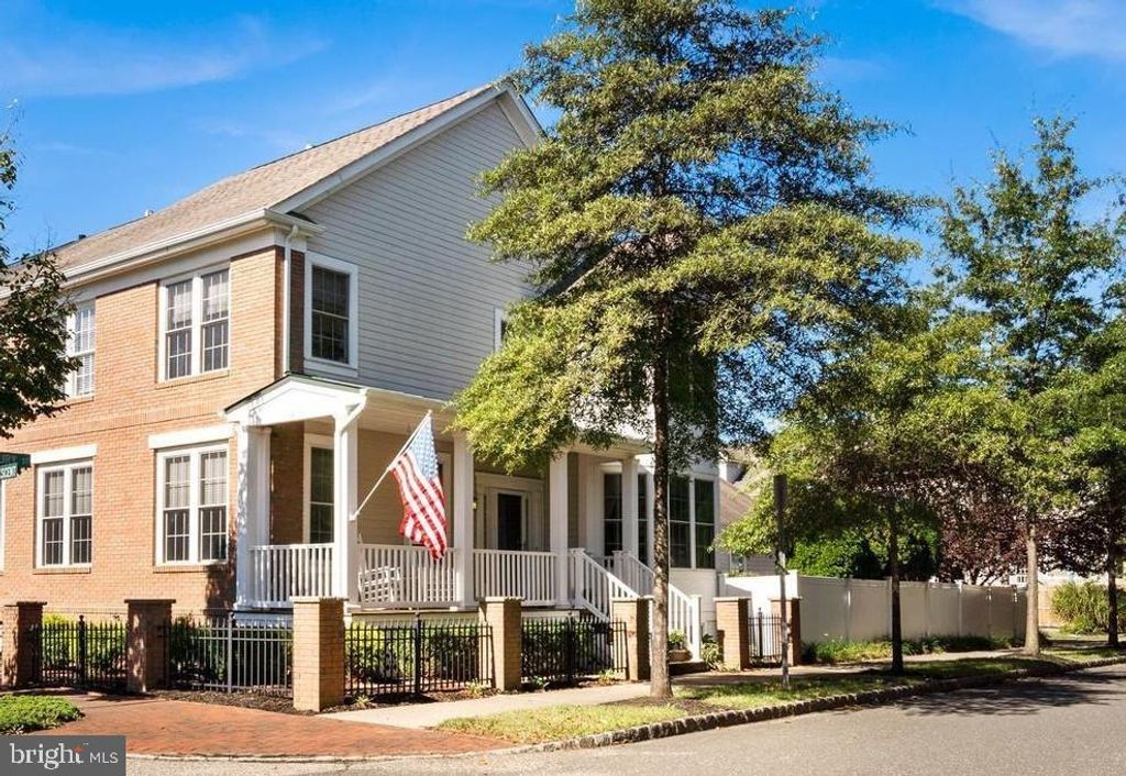 131 ELY CRES, ROBBINSVILLE, NJ 08691 — exterior