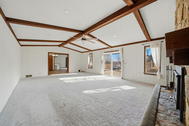 13831 Prairie Center Road, Morrison, IL 61270