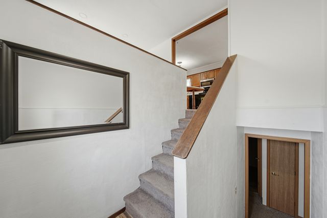 13831 Prairie Center Road, Morrison, IL 61270