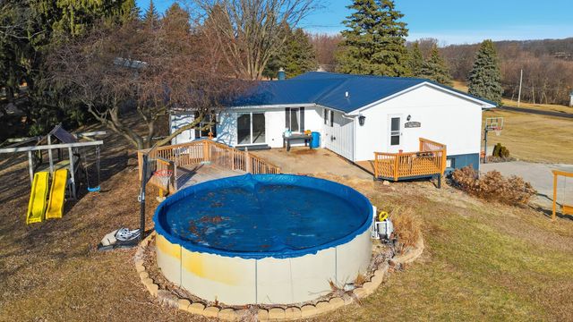 13831 Prairie Center Road, Morrison, IL 61270