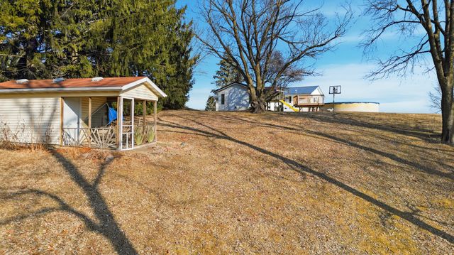 13831 Prairie Center Road, Morrison, IL 61270