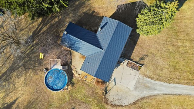 13831 Prairie Center Road, Morrison, IL 61270