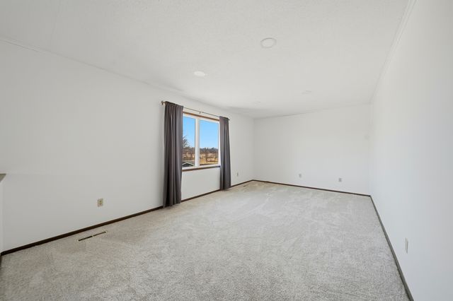 13831 Prairie Center Road, Morrison, IL 61270