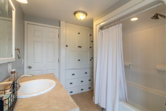 44 Taylor Street, Newport City, VT 05855