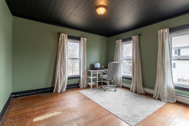 44 Taylor Street, Newport City, VT 05855