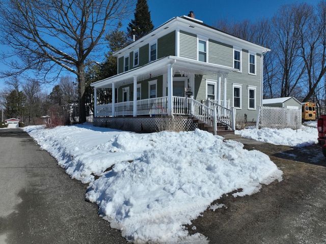 44 Taylor Street, Newport City, VT 05855