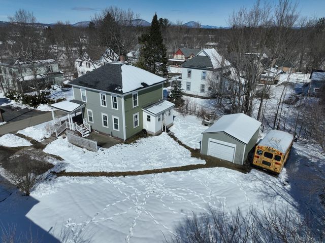 44 Taylor Street, Newport City, VT 05855