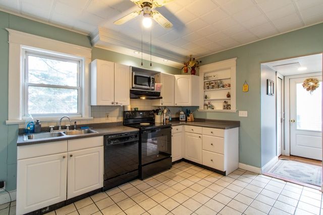 44 Taylor Street, Newport City, VT 05855