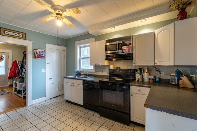 44 Taylor Street, Newport City, VT 05855