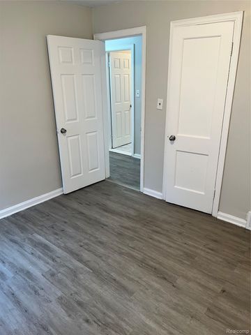 15494 Mapleridge Street, Detroit, MI 48205