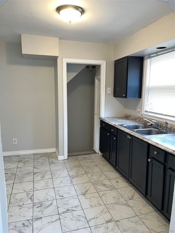 15494 Mapleridge Street, Detroit, MI 48205