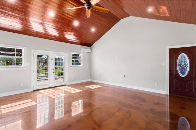 9203 Avenue G, Liverpool, TX 77577