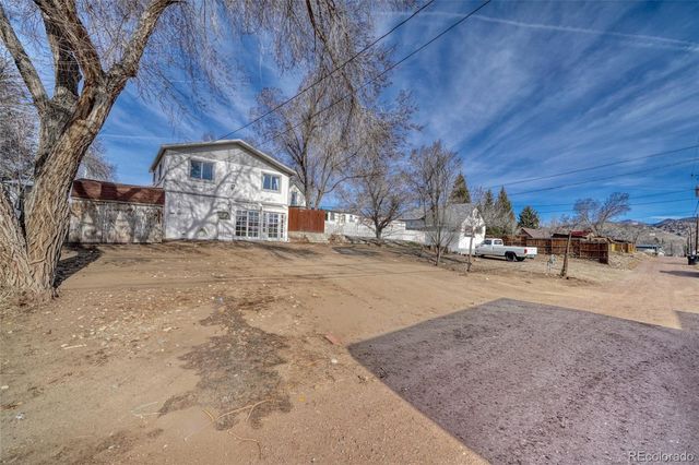 1335 F Street, Salida, CO 81201