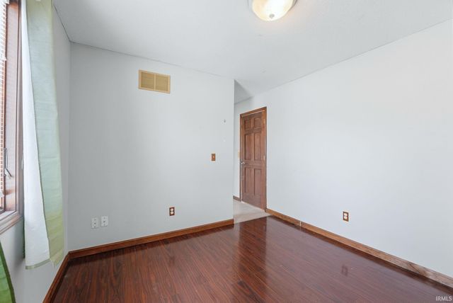 302 Willard Drive, Auburn, IN 46706