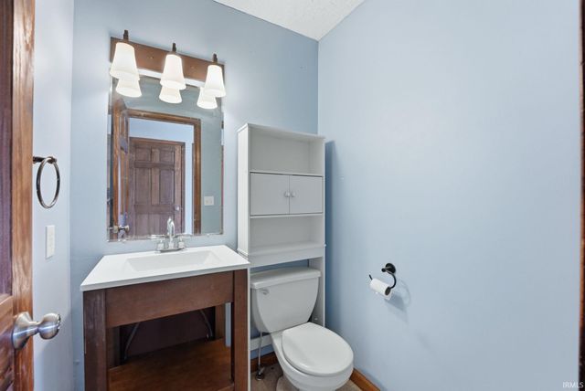 302 Willard Drive, Auburn, IN 46706