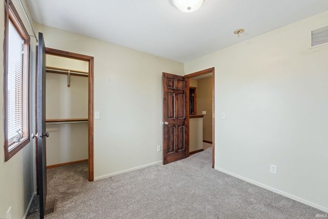 302 Willard Drive, Auburn, IN 46706