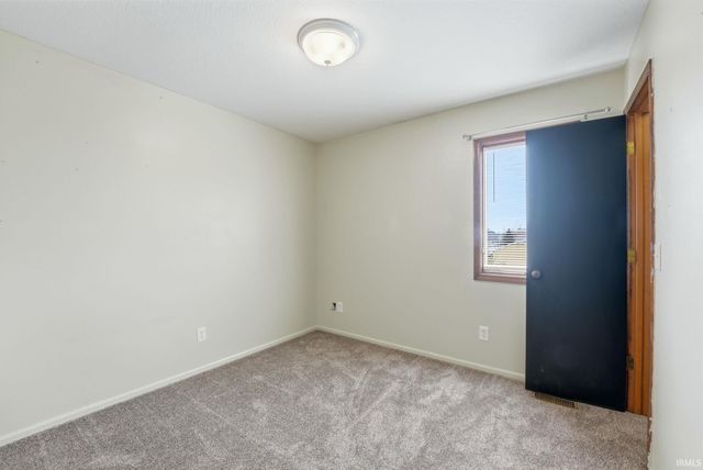 302 Willard Drive, Auburn, IN 46706