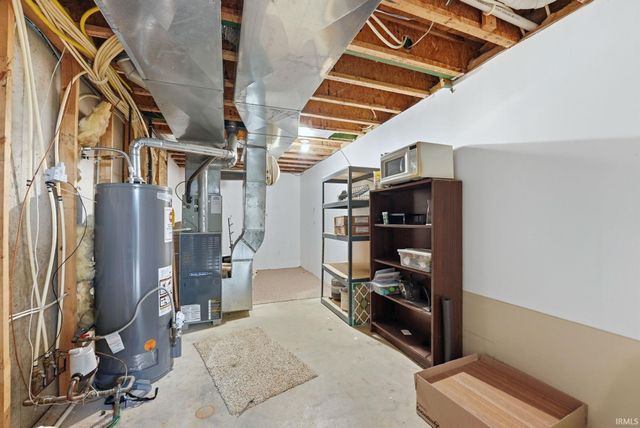 302 Willard Drive, Auburn, IN 46706