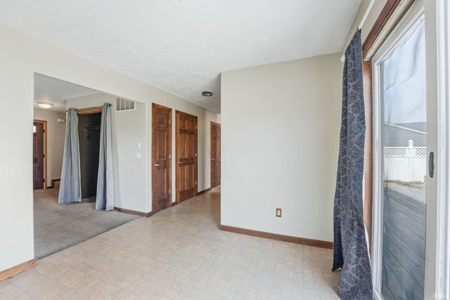 302 Willard Drive, Auburn, IN 46706