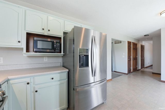 302 Willard Drive, Auburn, IN 46706