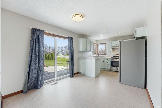 302 Willard Drive, Auburn, IN 46706