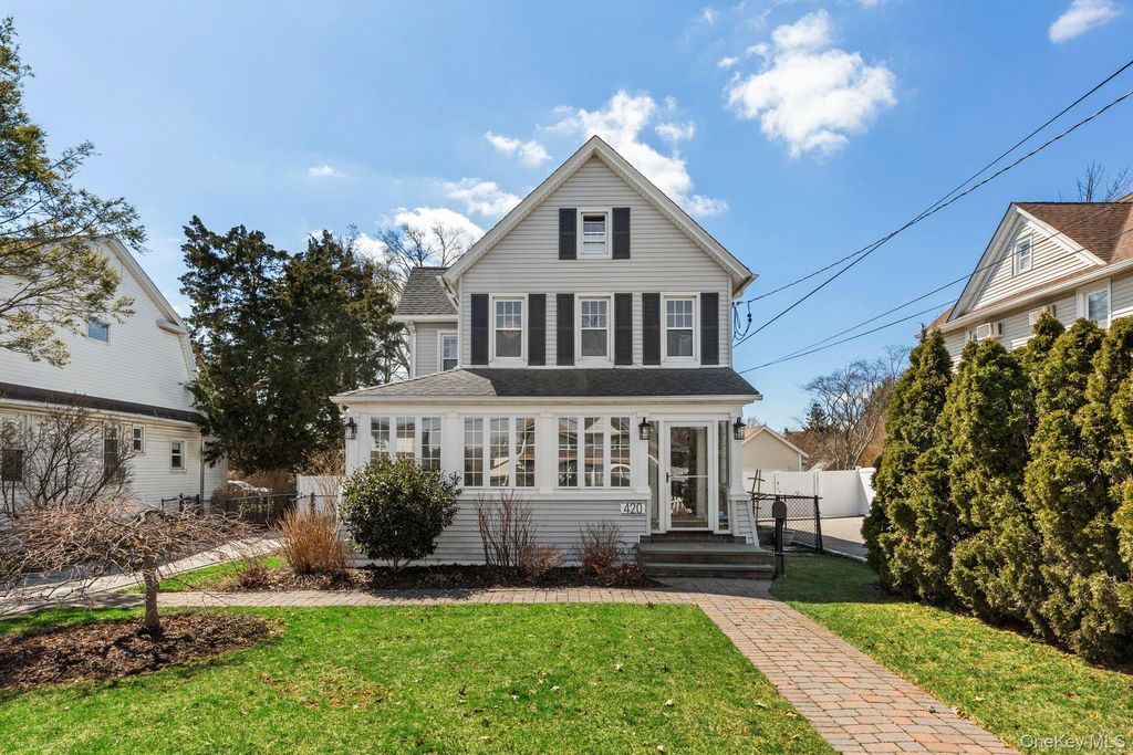 420 Scranton Avenue, Lynbrook, NY 11563