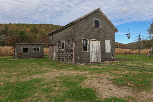 135 County Road 16, Orange, NY 14870