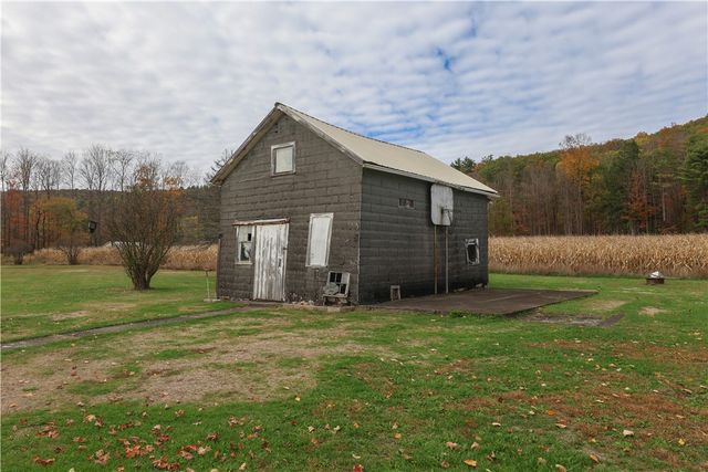 135 County Road 16, Orange, NY 14870