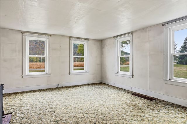 135 County Road 16, Orange, NY 14870