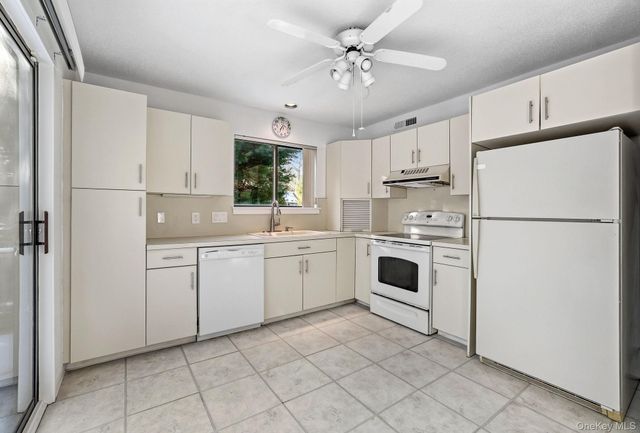 578 Heritage Hills D, Somers, NY 10589