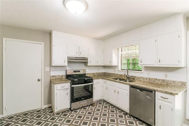 6957 Cedar Hill Court, Riverdale, GA 30296