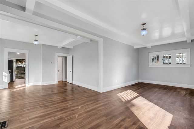 7327 1ST AVENUE N, St Petersburg, FL 33710