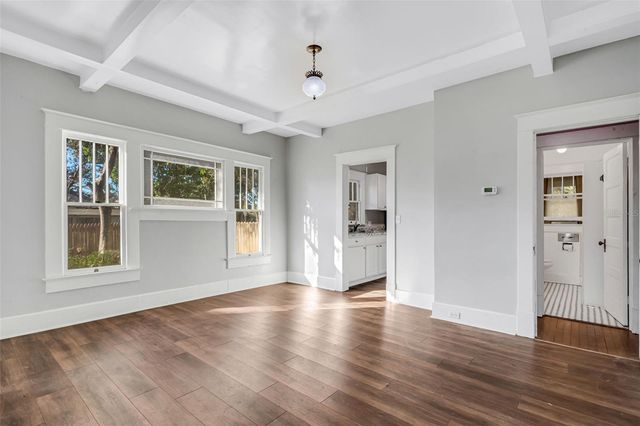 7327 1ST AVENUE N, St Petersburg, FL 33710