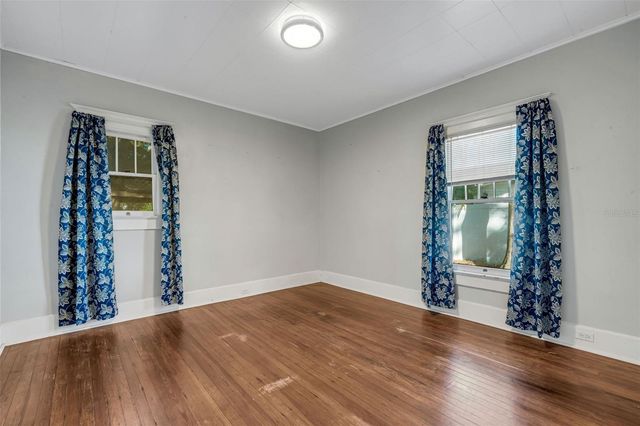 7327 1ST AVENUE N, St Petersburg, FL 33710