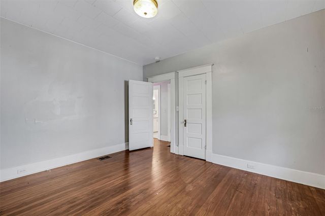 7327 1ST AVENUE N, St Petersburg, FL 33710