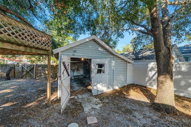 7327 1ST AVENUE N, St Petersburg, FL 33710