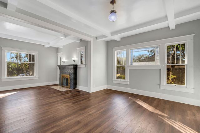 7327 1ST AVENUE N, St Petersburg, FL 33710