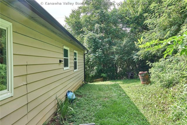 5219 Kel Dawn Circle, Cross Lanes, WV 25313