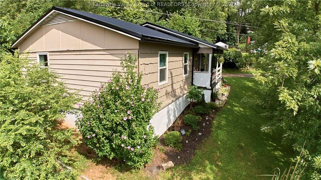5219 Kel Dawn Circle, Cross Lanes, WV 25313