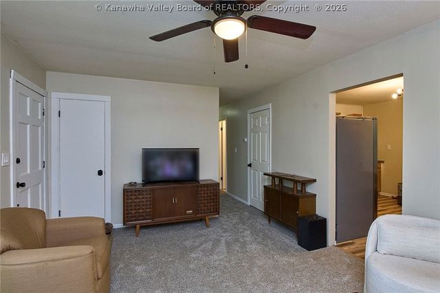 5219 Kel Dawn Circle, Cross Lanes, WV 25313