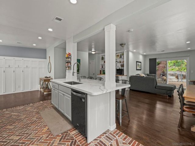 9644 Cecilwood, Santee, CA 92071