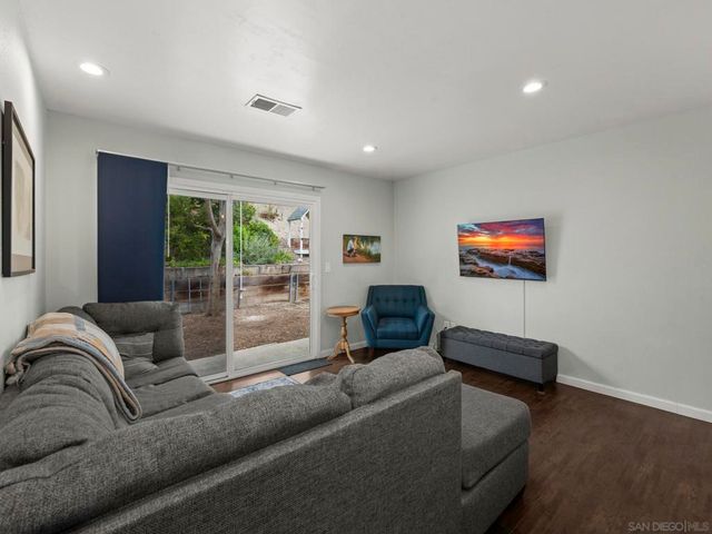 9644 Cecilwood, Santee, CA 92071