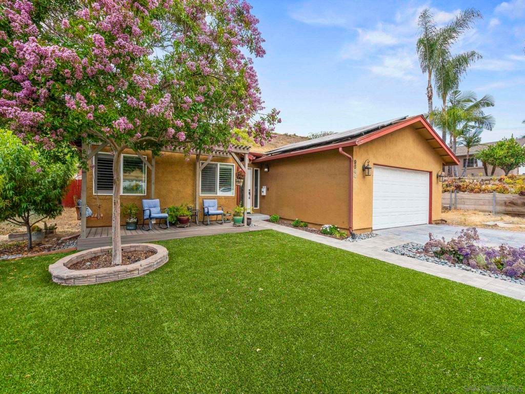 Image 10 of property listing at 9644 Cecilwood, Santee, CA 92071