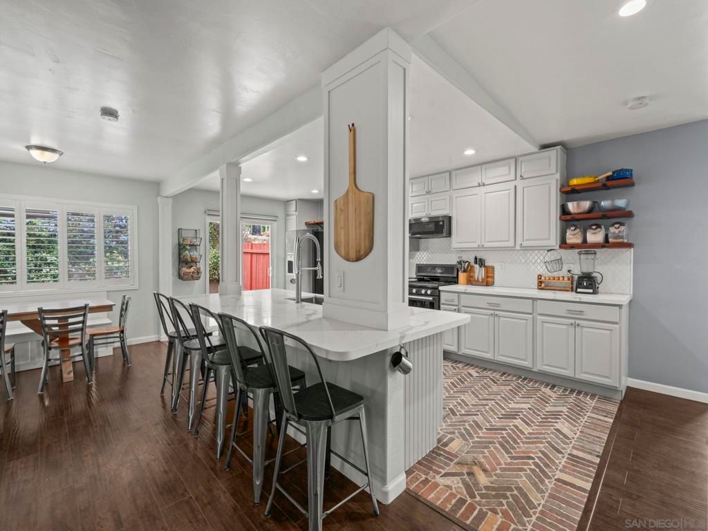 Image 11 of property listing at 9644 Cecilwood, Santee, CA 92071