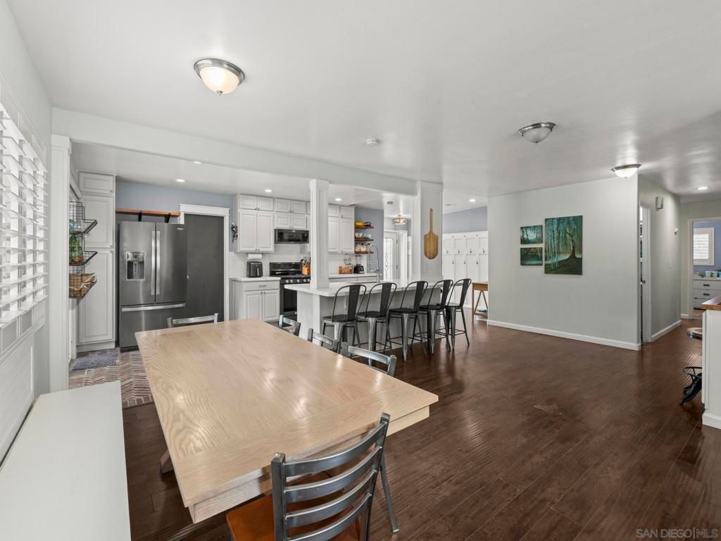 Image 12 of property listing at 9644 Cecilwood, Santee, CA 92071