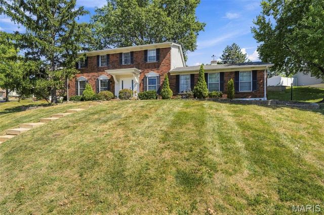 1009 Spinoza Place, Ballwin, MO 63011