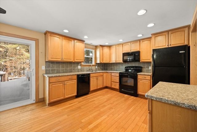 250 East St, Bridgewater, MA 02324