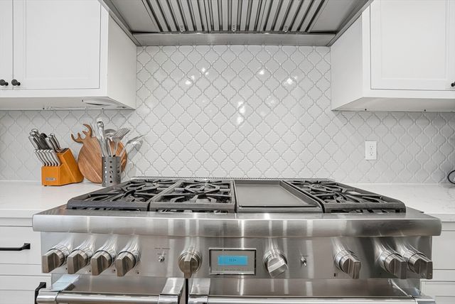 1239 Edgell Rd, Framingham, MA 01701